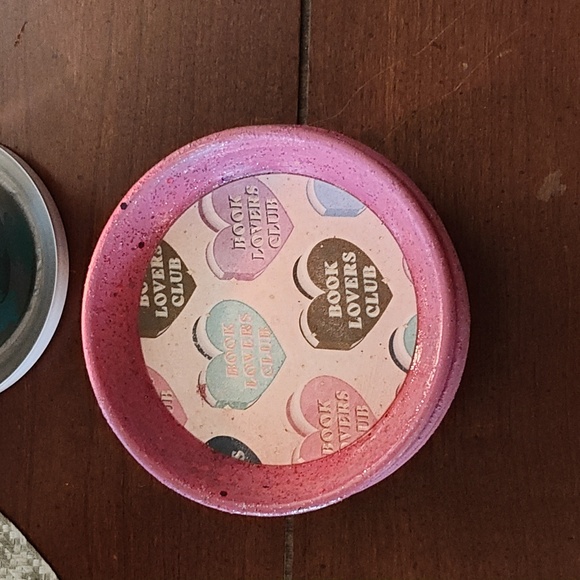 Pink Heart Patterned Plates Set - Picture 4 of 4